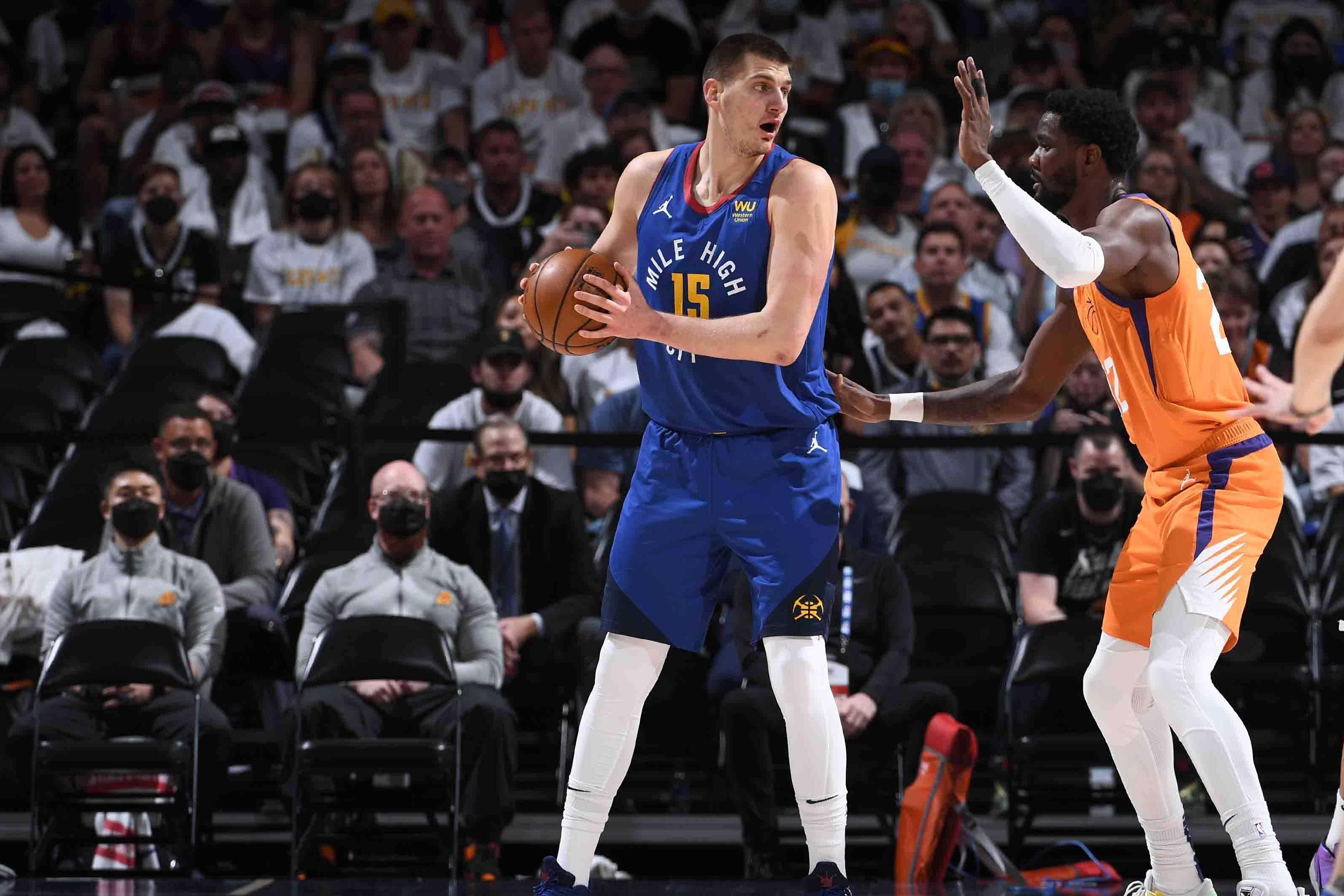 川普狂喜，乡下人乐队将在世界杯抽签仪式结束后表演《YMCA》（乡下人乐队将在世界杯抽签结束后献唱《YMCA》，令川普兴奋不已）