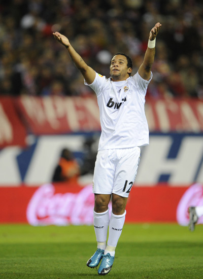 火箭哈登末节三分绝杀国王